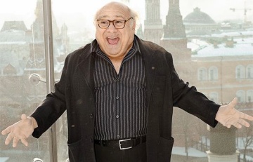 Звезда сериала «Уэнздей» хочет пригласить Дэнни Де Вито в новый сезон